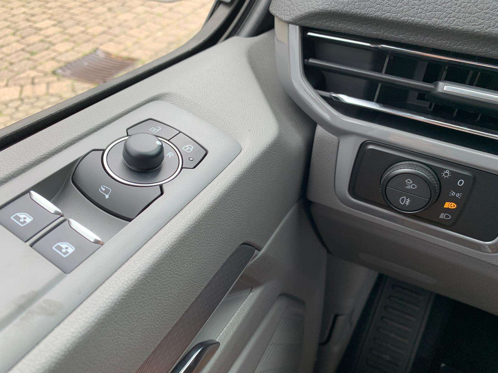 Fahrzeugbild eines Volkswagen Caravelle
