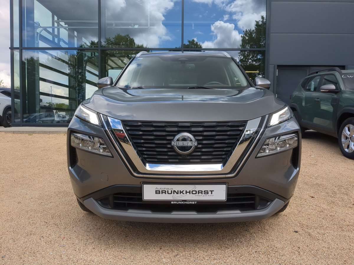 Fahrzeugbild eines Nissan X-TRAIL
