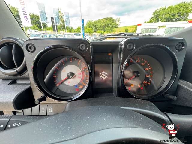 Fahrzeugbild eines Suzuki Jimny