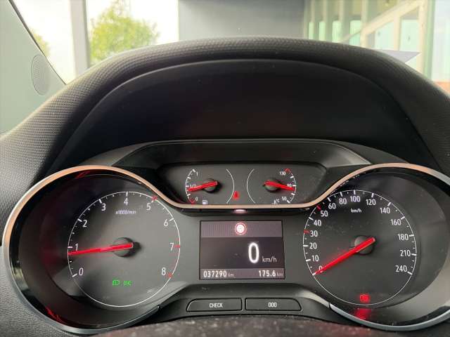 Fahrzeugbild eines Opel Crossland X