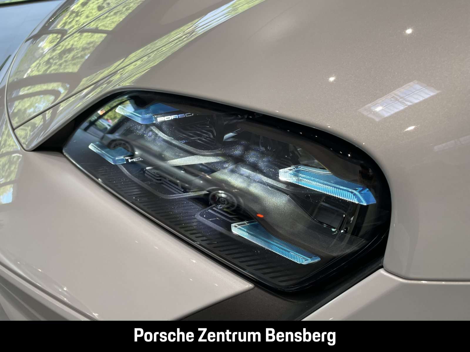 Fahrzeugbild eines Porsche Taycan