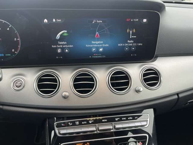 Fahrzeugbild eines Mercedes-Benz E-Klasse