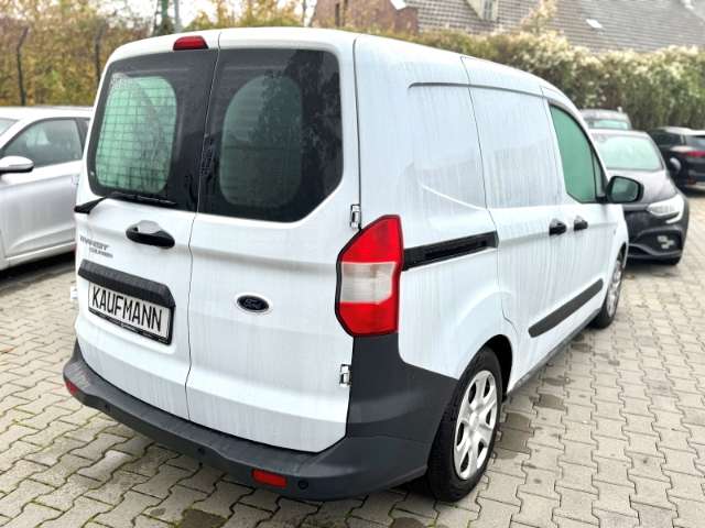 Fahrzeugbild eines Ford Transit Courier