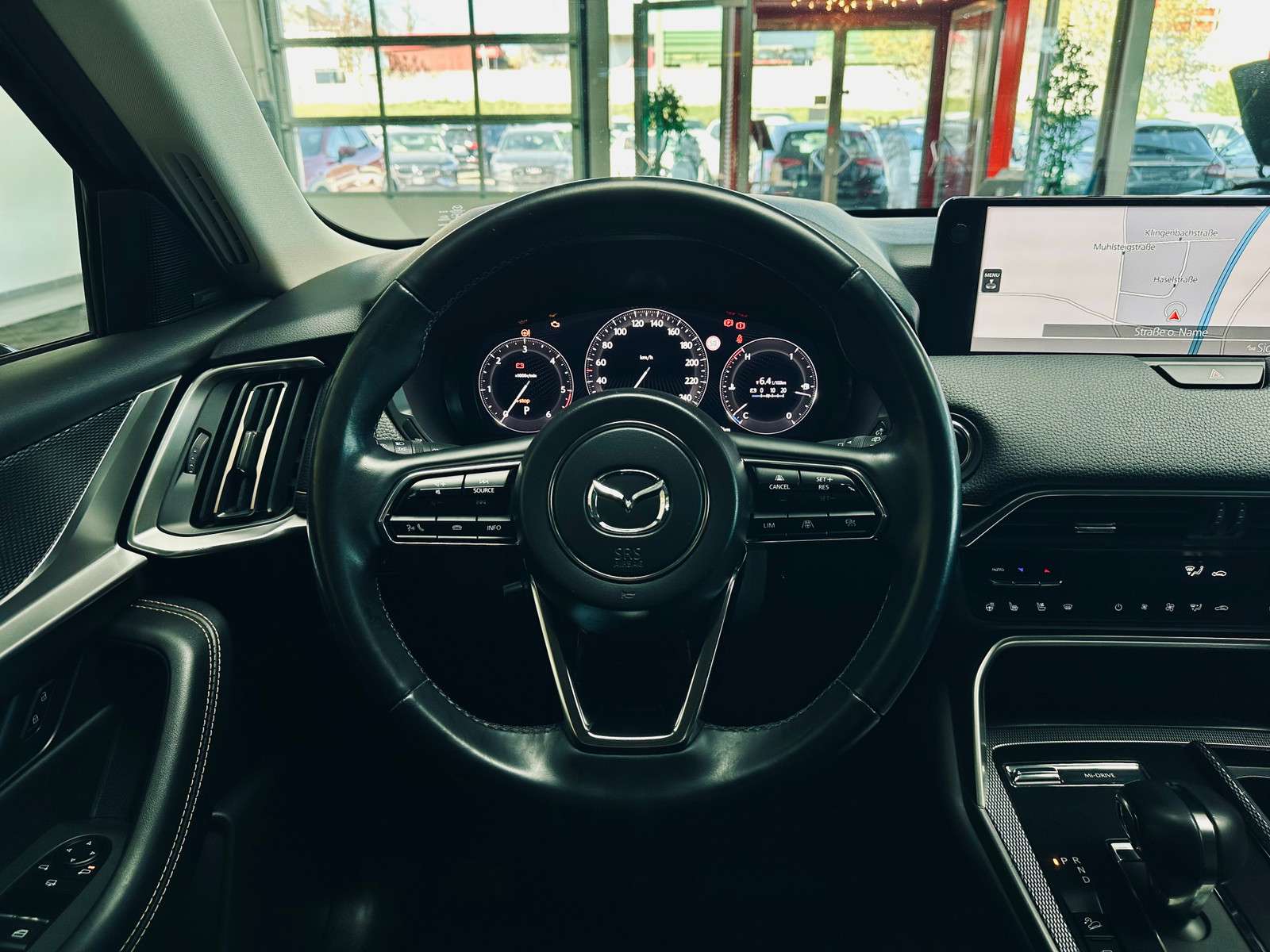 Fahrzeugbild eines Mazda CX-60