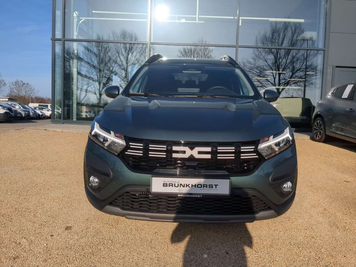 Fahrzeugbild eines Dacia Jogger