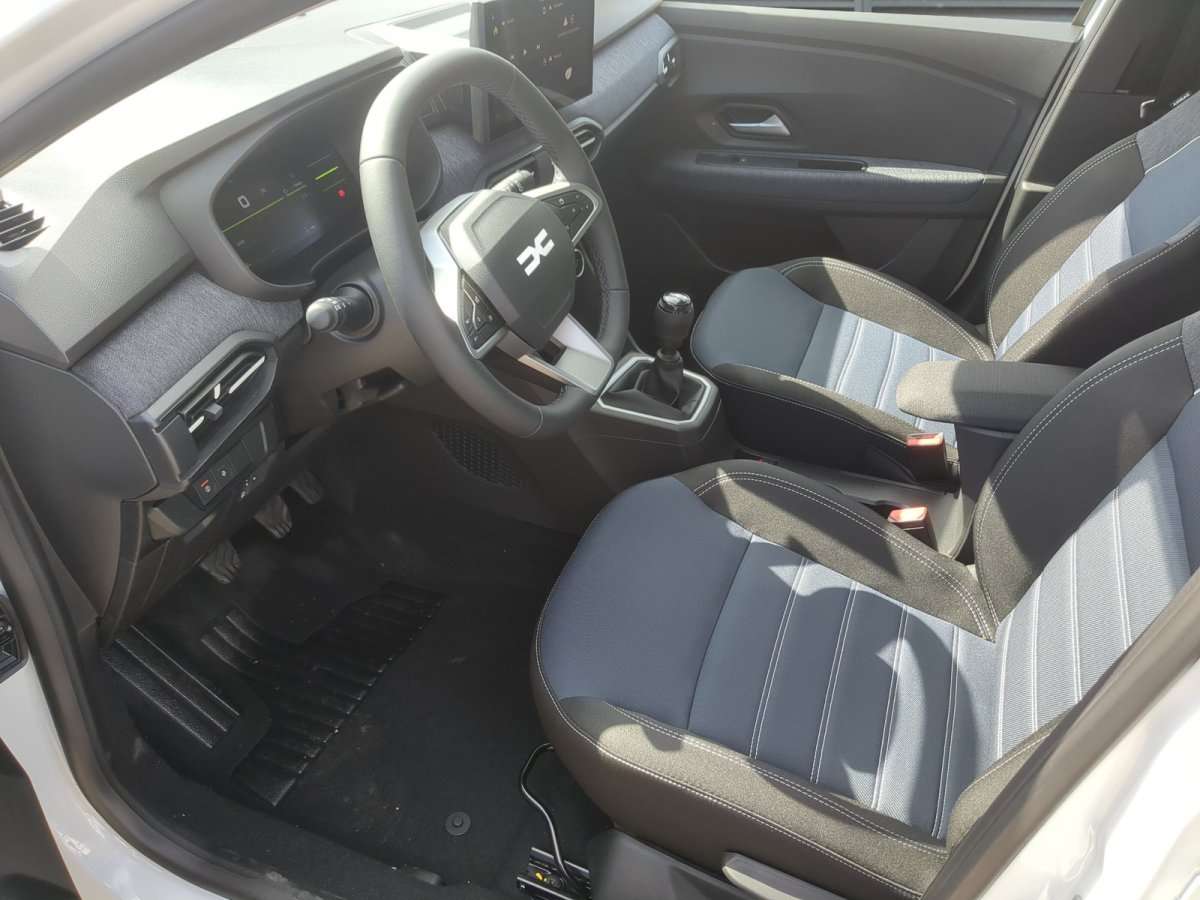 Fahrzeugbild eines Dacia Sandero