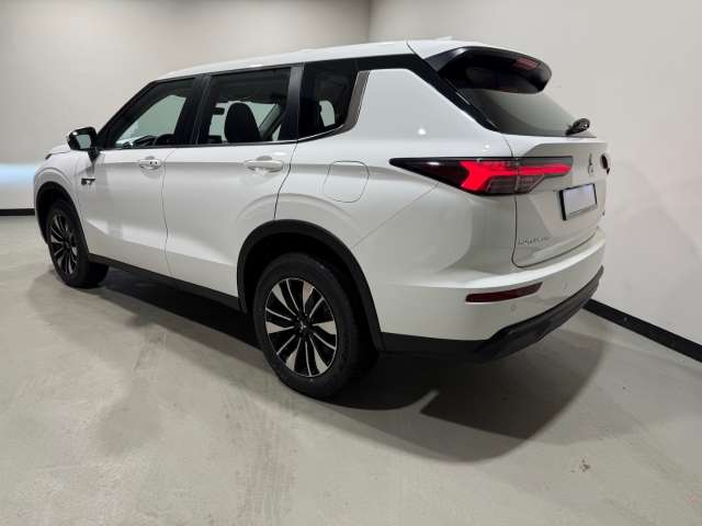 Fahrzeugbild eines Mitsubishi Outlander