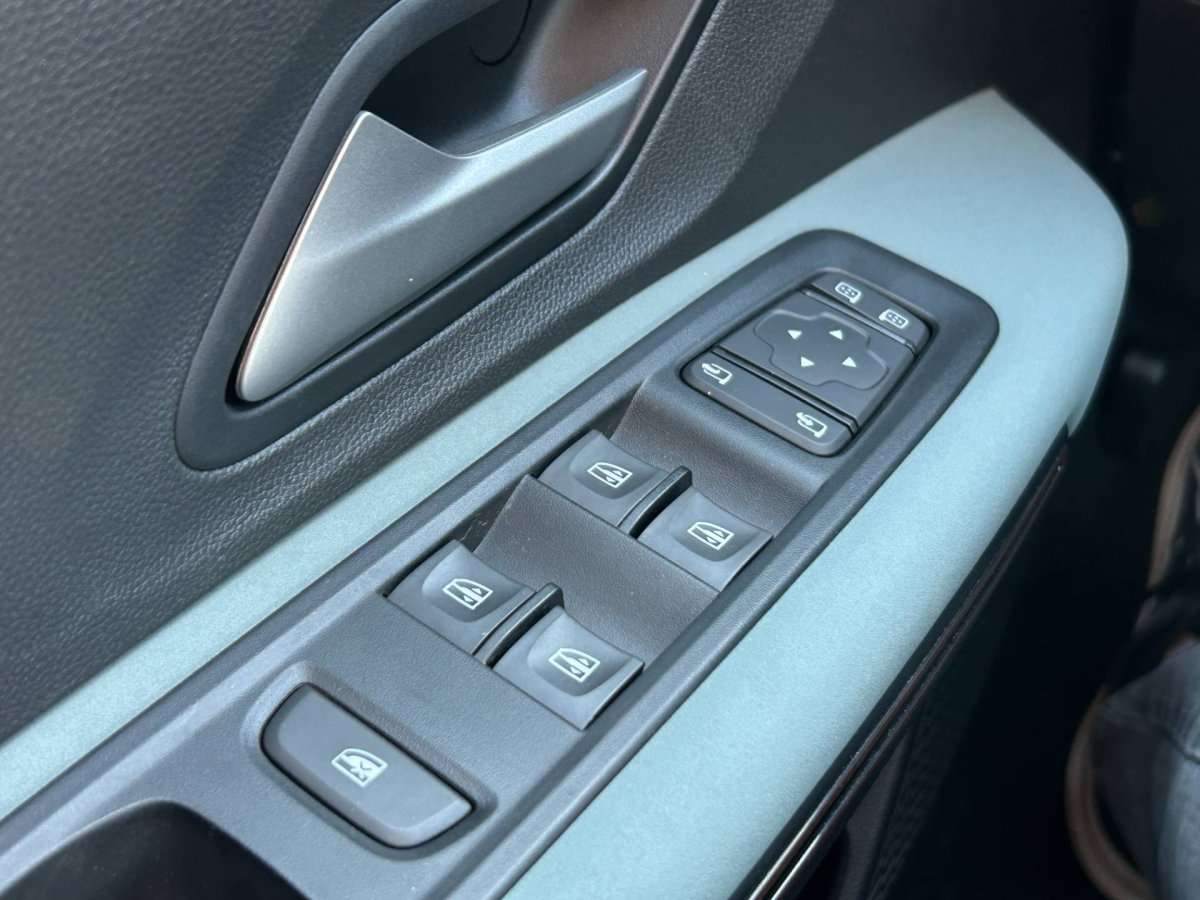 Fahrzeugbild eines Dacia Jogger