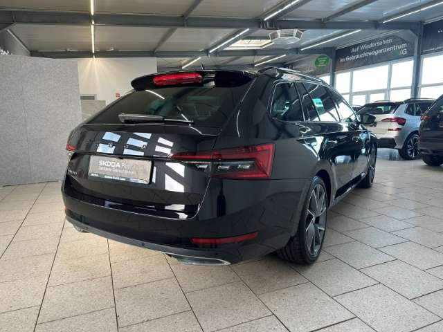 Fahrzeugbild eines Skoda Superb