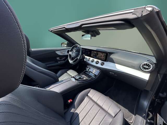 Fahrzeugbild eines Mercedes-Benz E-Klasse