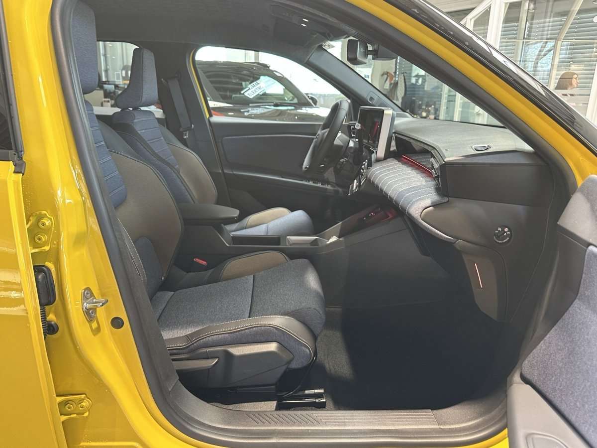 Fahrzeugbild eines Renault 5 E-TECH