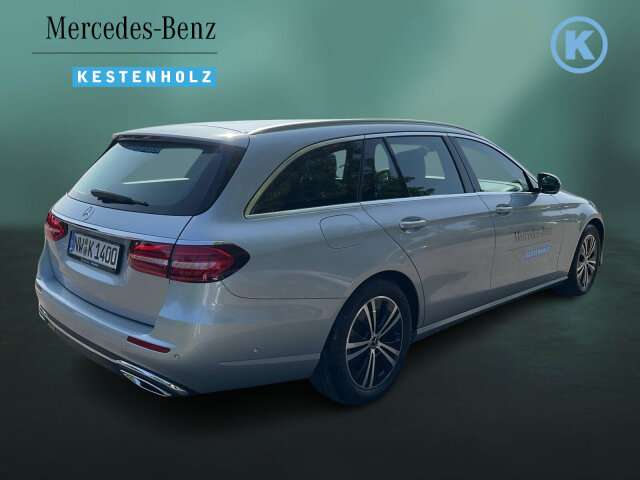 Fahrzeugbild eines Mercedes-Benz E-Klasse
