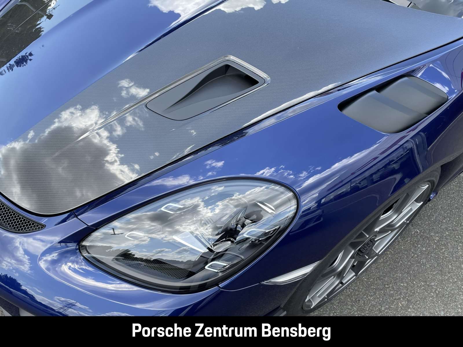 Fahrzeugbild eines Porsche Cayman