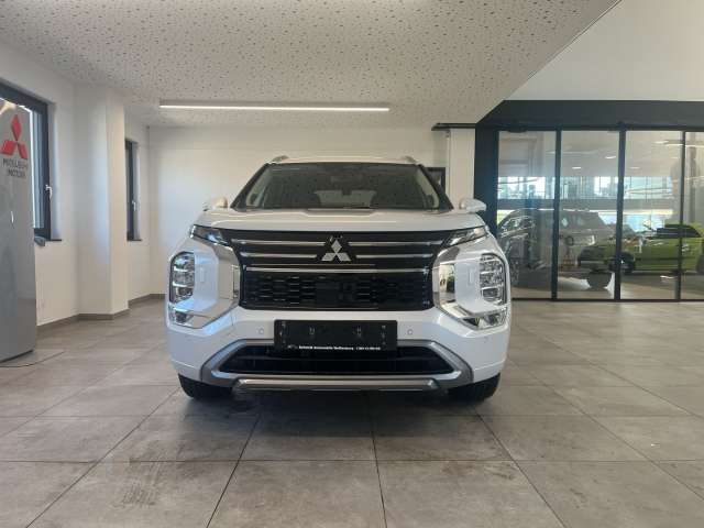 Fahrzeugbild eines Mitsubishi Outlander