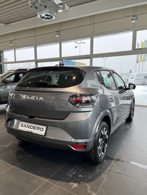Fahrzeugbild eines Dacia Sandero