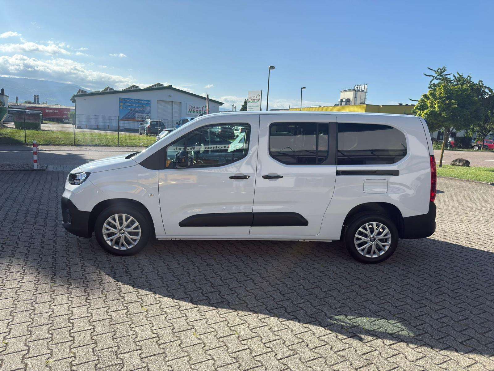 Fahrzeugbild eines Fiat Doblò