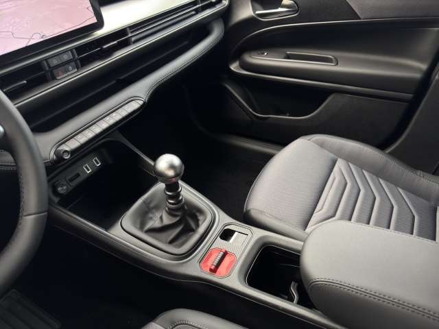 Fahrzeugbild eines Jeep Avenger