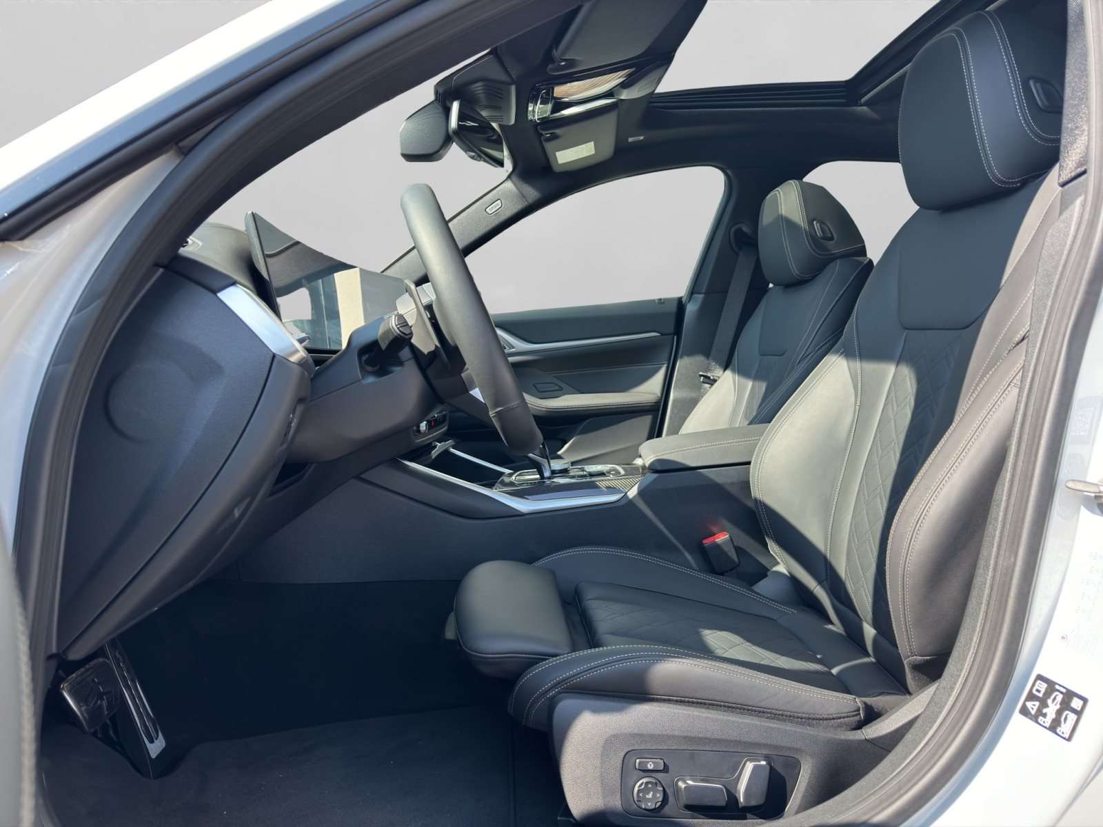 Fahrzeugbild eines Alpina D4
