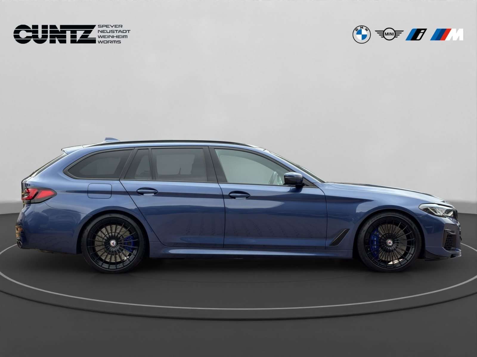 Fahrzeugbild eines Alpina B5