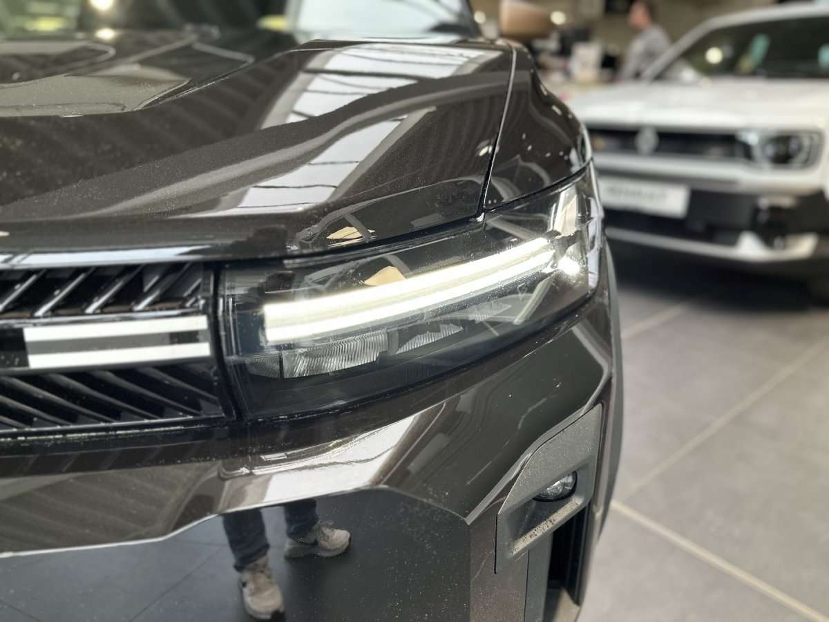 Fahrzeugbild eines Dacia Bigster