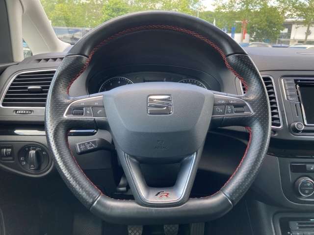 Fahrzeugbild eines SEAT Alhambra