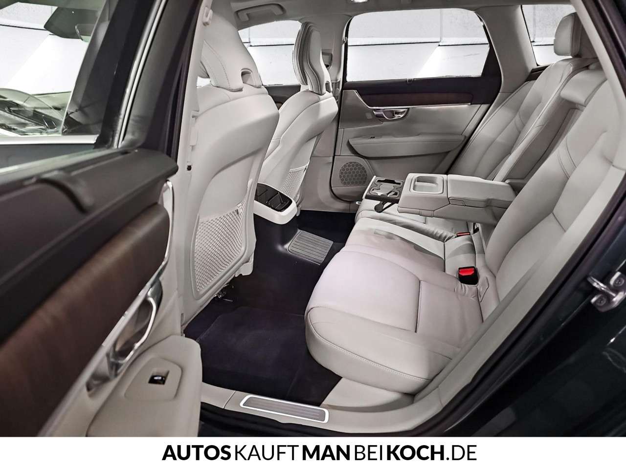Fahrzeugbild eines Volvo V90