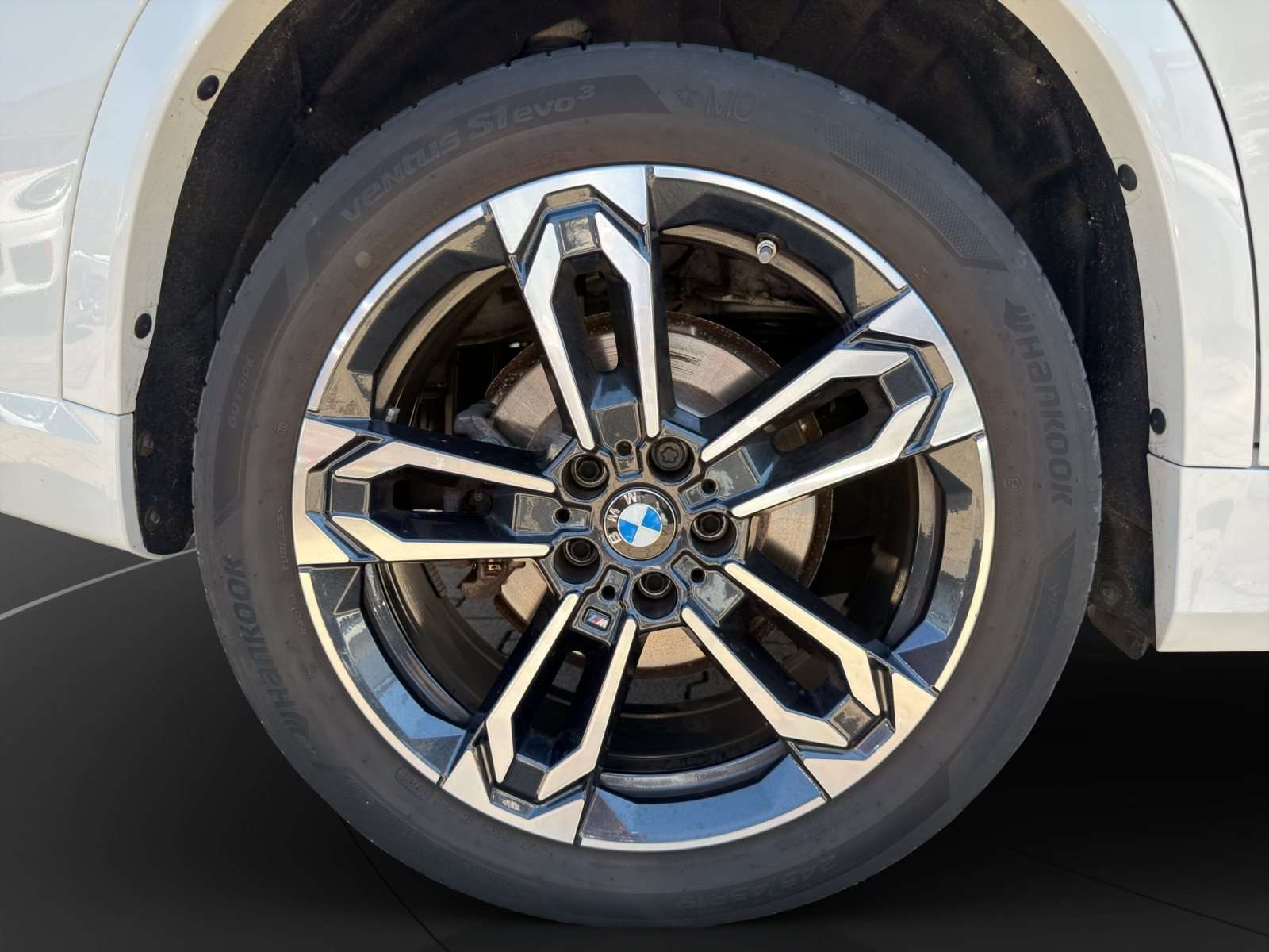 Fahrzeugbild eines BMW X1