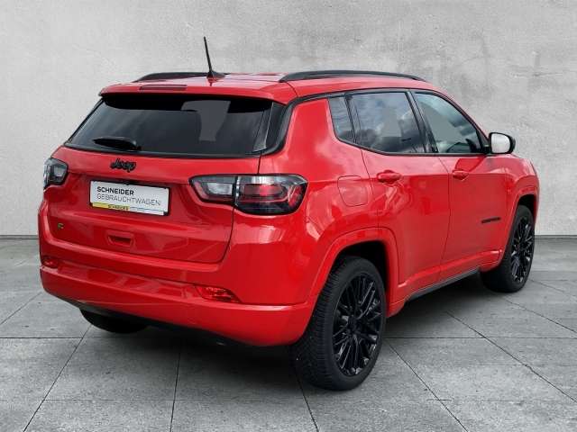 Fahrzeugbild eines Jeep Compass