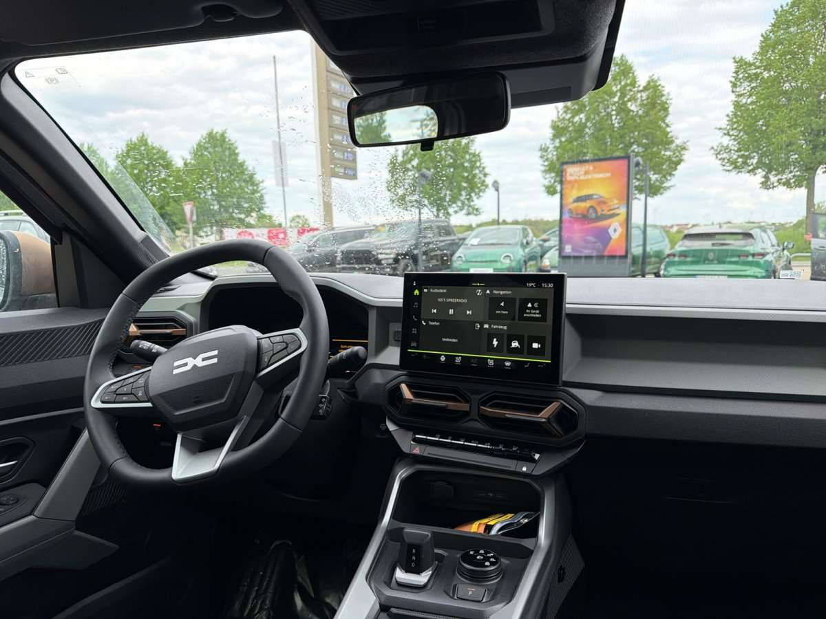 Fahrzeugbild eines Dacia Bigster