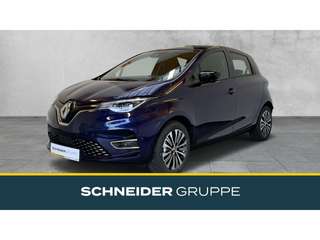 Schräge Frontansicht auf einen Renault ZOE , freigestellt