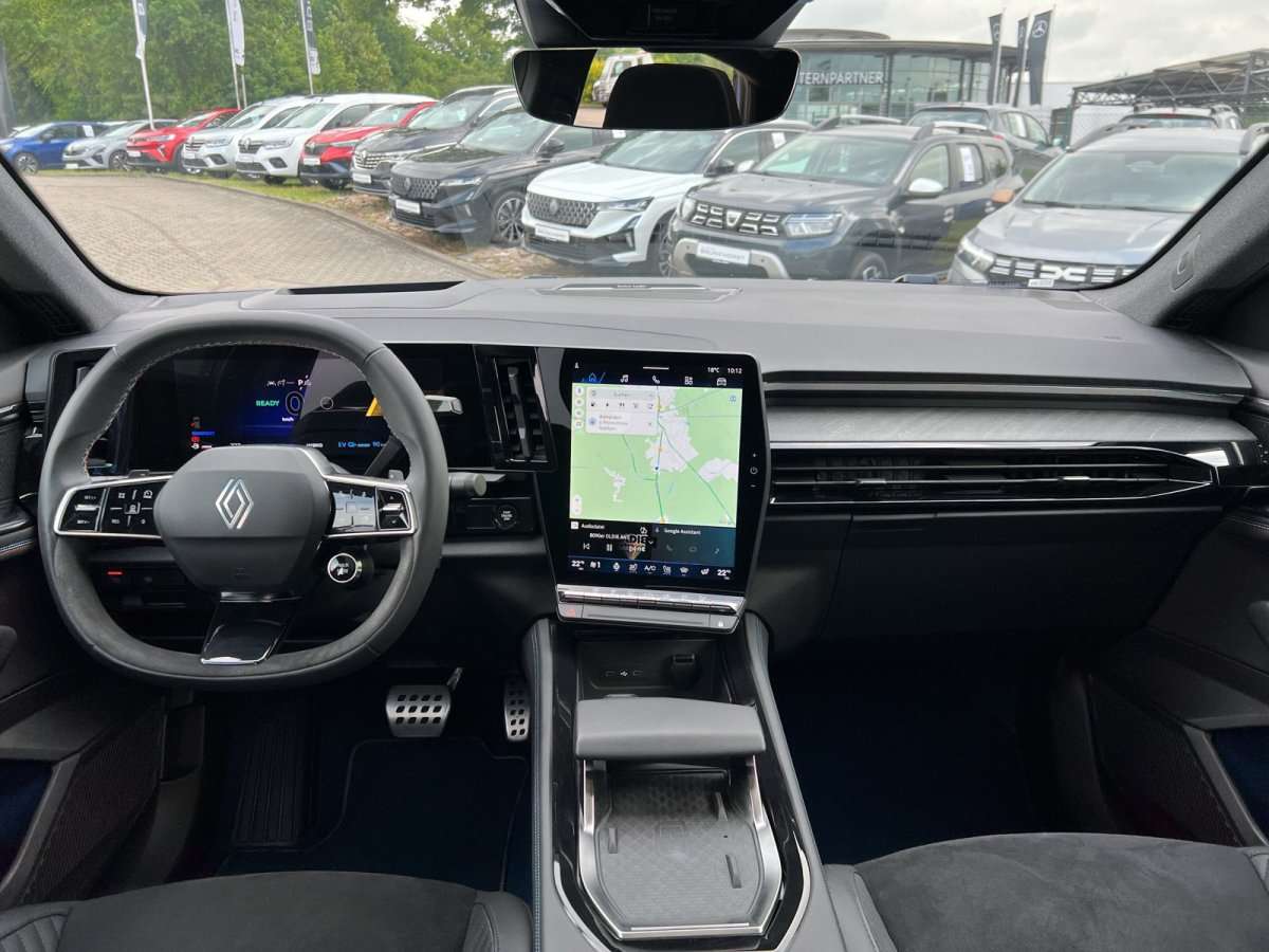 Fahrzeugbild eines Renault Rafale