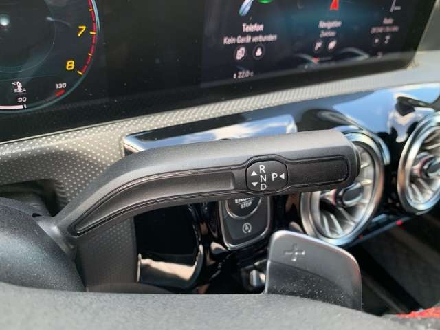 Fahrzeugbild eines Mercedes-Benz CLA