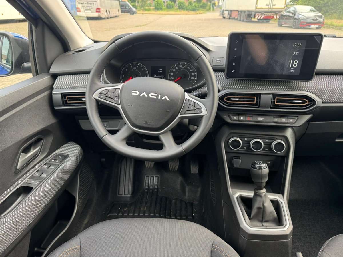 Fahrzeugbild eines Dacia Sandero
