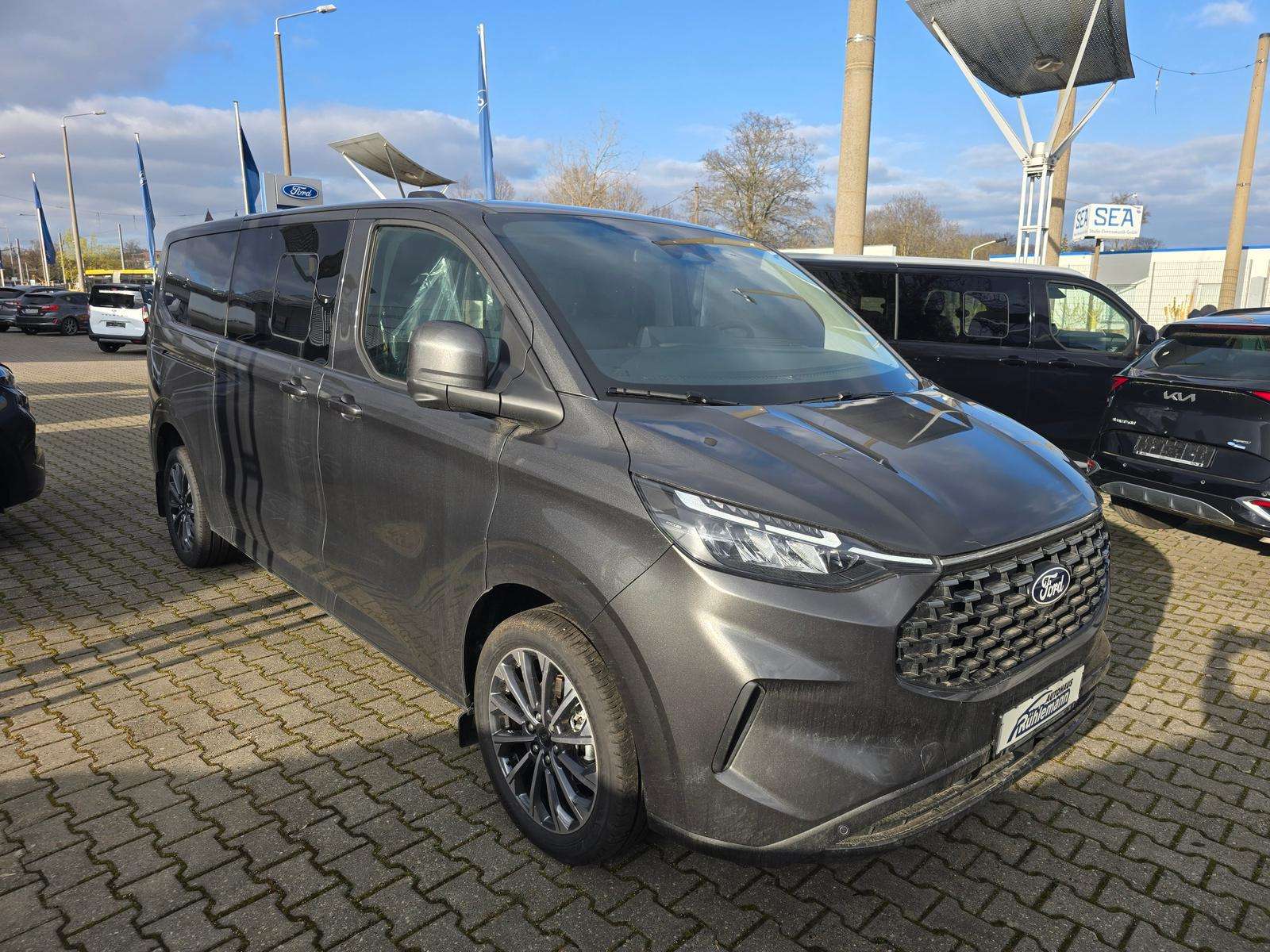 Fahrzeugbild eines Ford Tourneo Custom