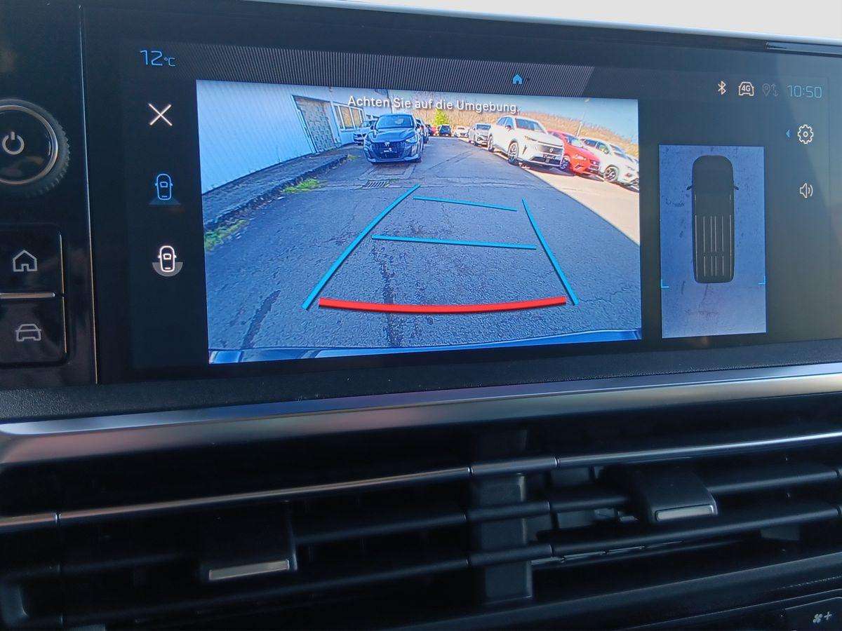 Fahrzeugbild eines Peugeot Traveller