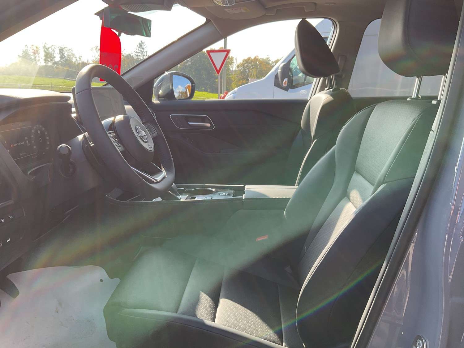 Fahrzeugbild eines Nissan X-TRAIL