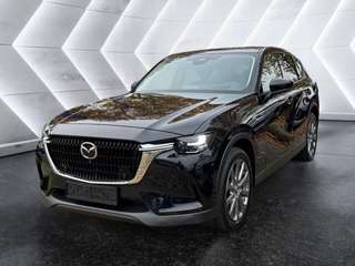 Schräge Frontansicht auf einen Mazda CX-60 , freigestellt