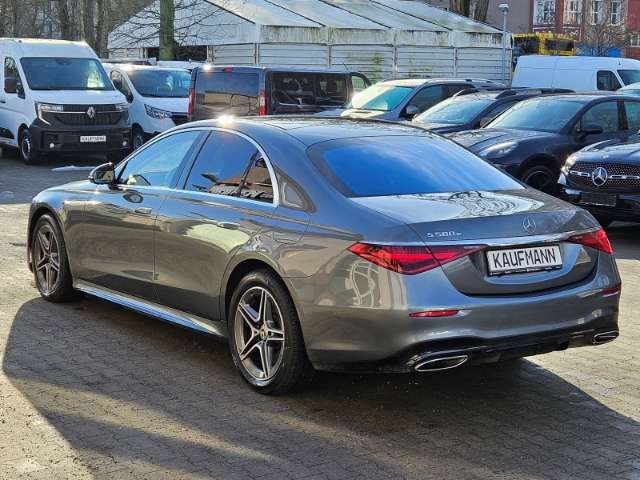 Fahrzeugbild eines Mercedes-Benz S-Klasse