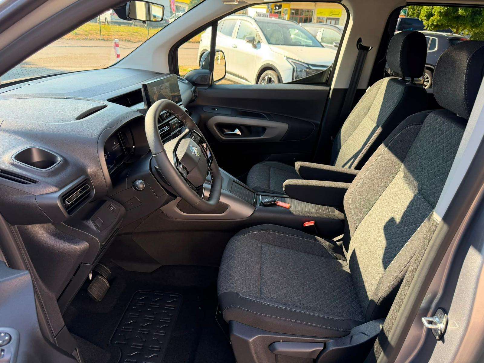 Fahrzeugbild eines Opel Combo Life