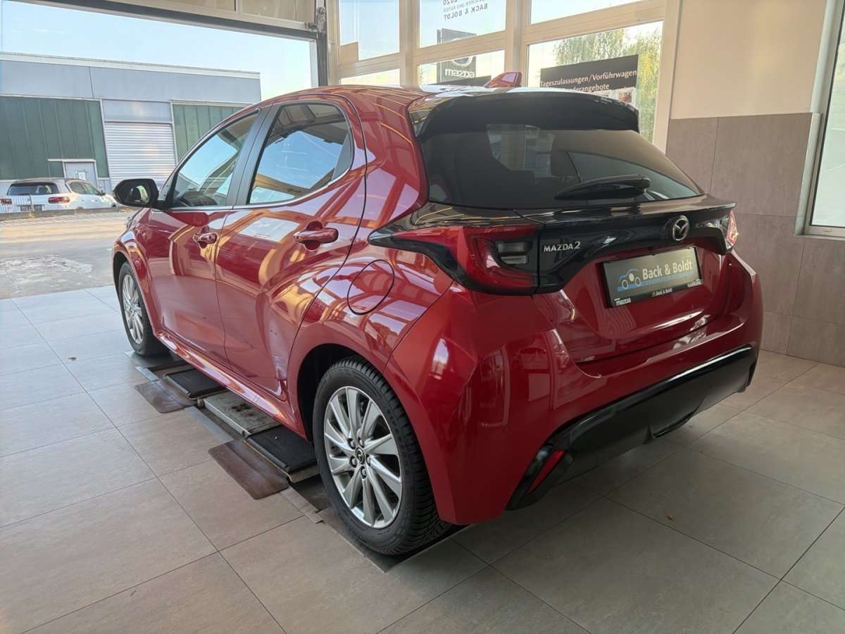 Fahrzeugbild eines Mazda Mazda2 Hybrid