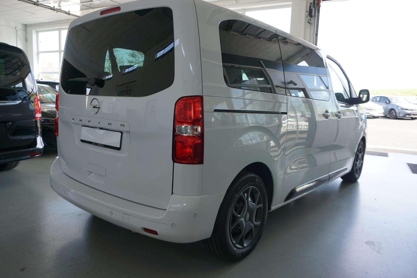 Fahrzeugbild eines Opel Zafira Life