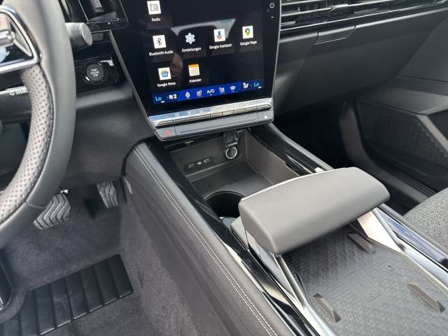 Fahrzeugbild eines Renault Rafale