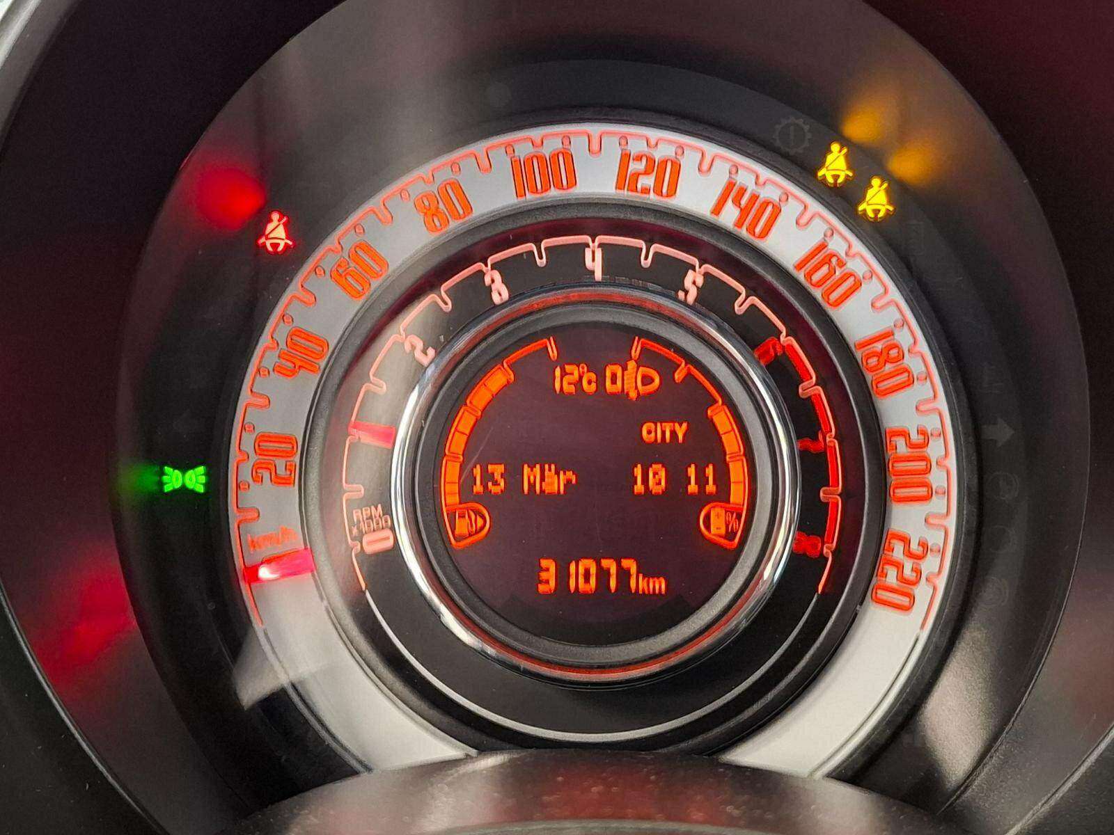 Fahrzeugbild eines Fiat 500