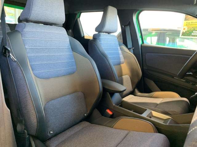 Fahrzeugbild eines Renault 5 E-TECH