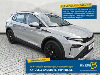 Schräge Frontansicht auf einen Skoda Elroq , freigestellt
