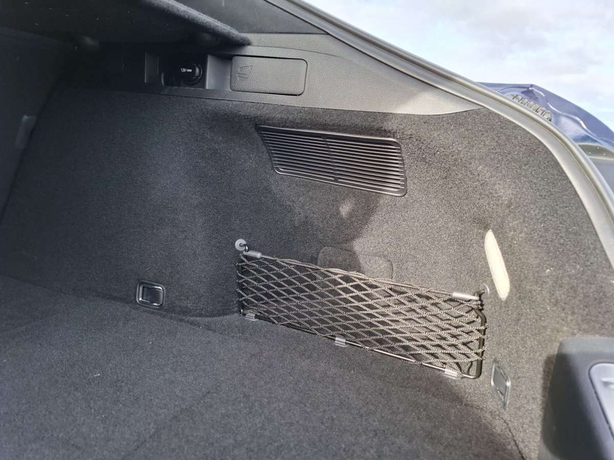 Fahrzeugbild eines Genesis G70