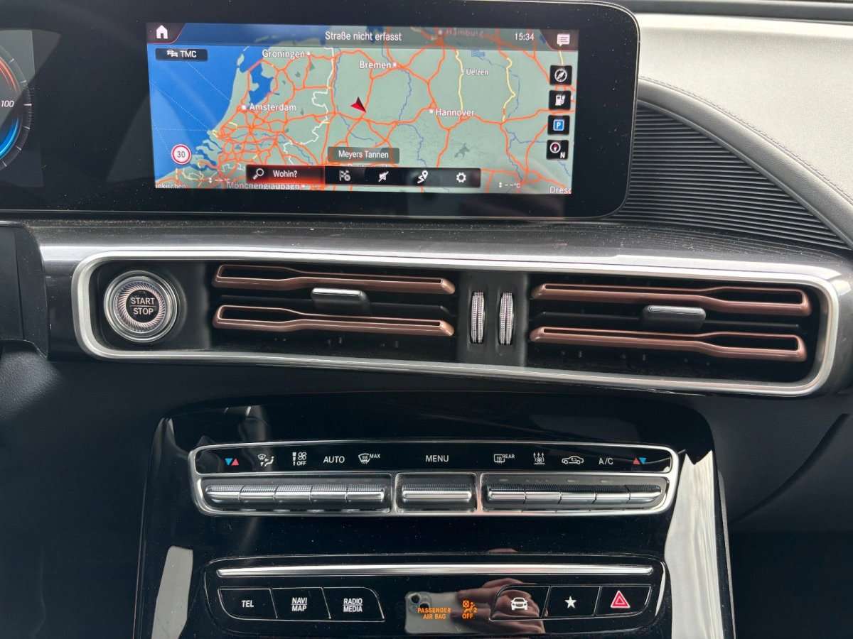 Fahrzeugbild eines Mercedes-Benz EQC
