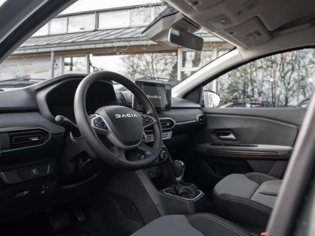 Fahrzeugbild eines Dacia Jogger