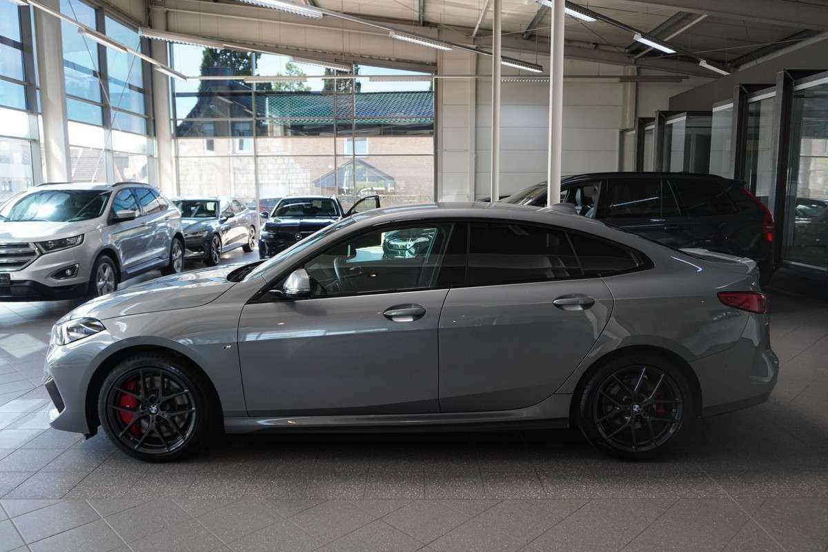 Fahrzeugbild eines BMW 2er-Reihe