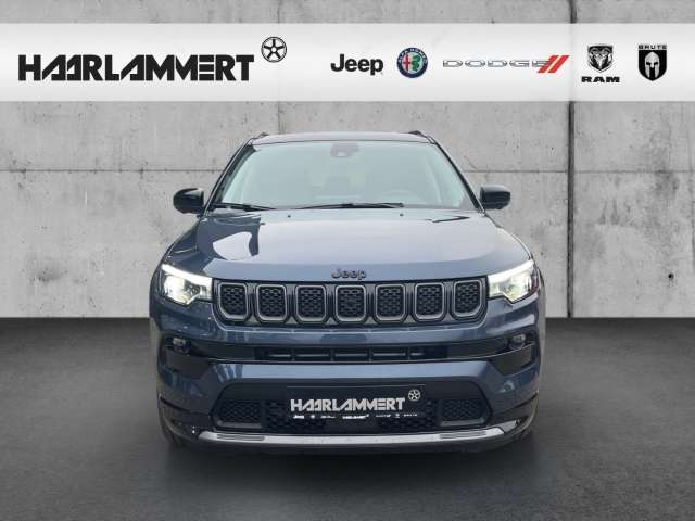 Fahrzeugbild eines Jeep Compass